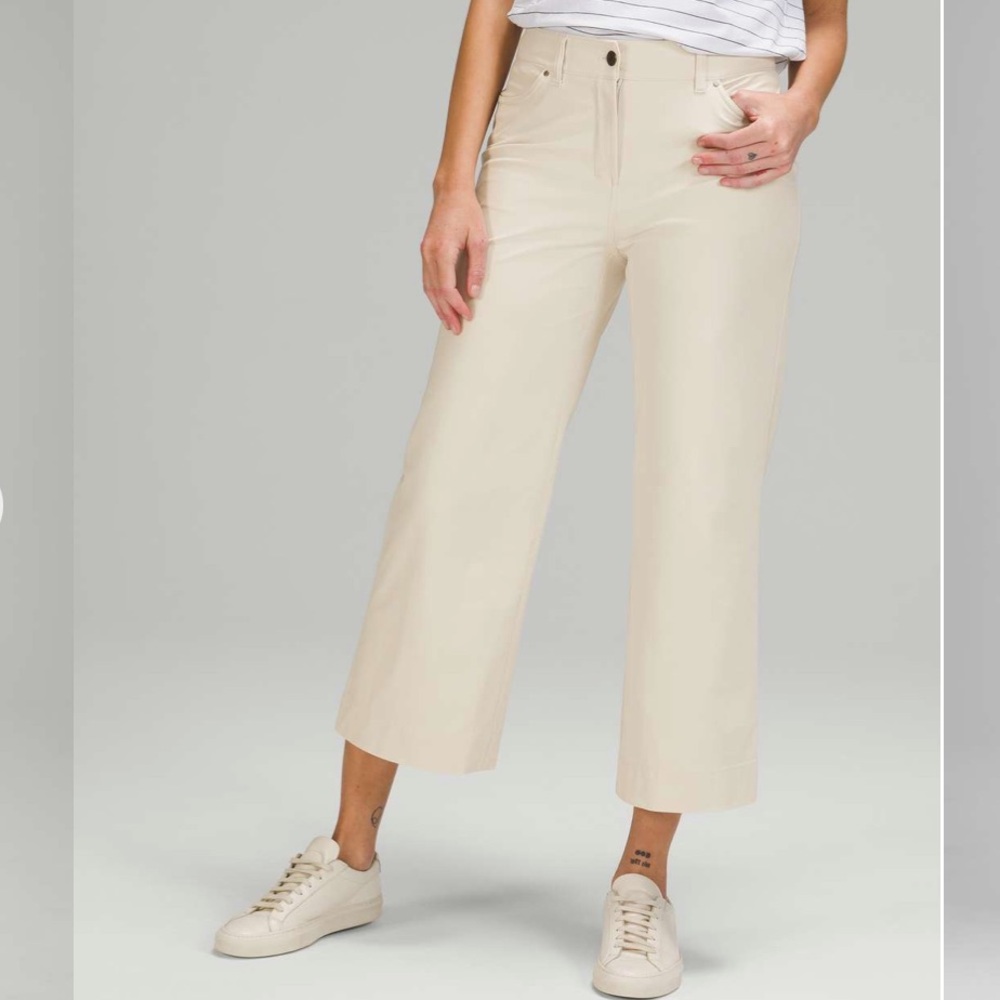 Lululemon City Sleek 5 Pocket Wide-Leg High Rise 7/8 Length Pant